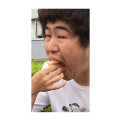 [LINEスタンプ] ホットドッグを食べるたくみ